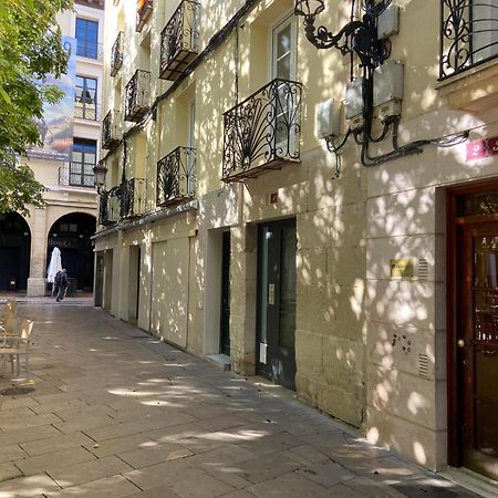 Alojamiento En Pleno Centro Con Wifi Y Aire Acondicionado Λογκρόνο Εξωτερικό φωτογραφία